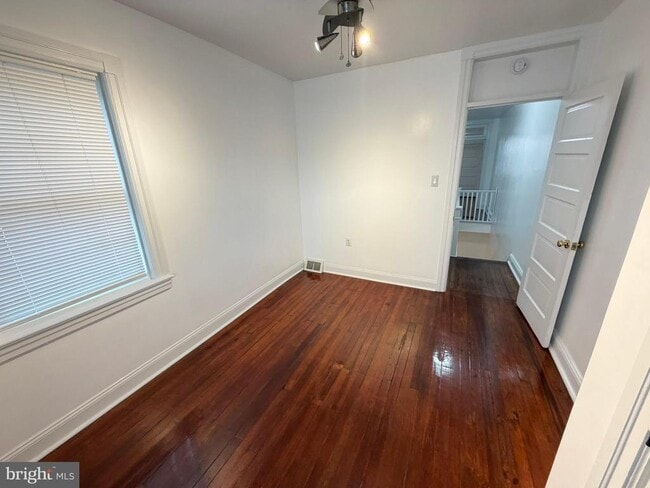 Building Photo - 1535 Willow St