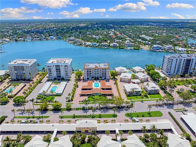 Building Photo - 2600 Gulf Shore Blvd N