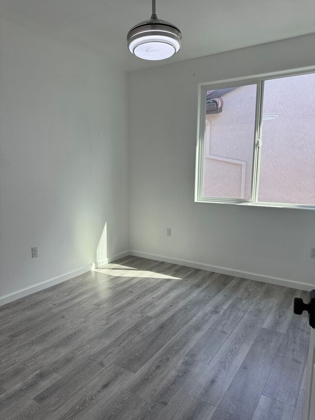 Building Photo - NOW AVAILABLE!! BEAUTIFUL HOME IN GATED CO...