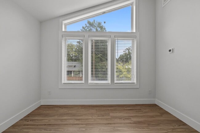 Building Photo - New Construction in Trinity Park near Duke - 2 Bed, 2 Bath, Stunning! - Pet Friendly