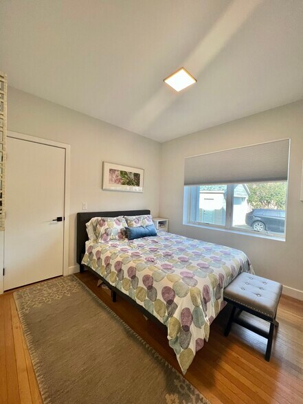 Building Photo - 168 Elmgrove Ave