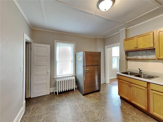 Building Photo - 4001 36th Ave S