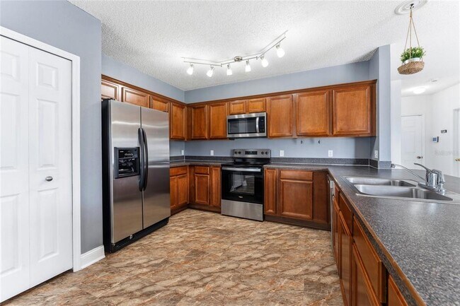 Building Photo - 637 Bittern Ct