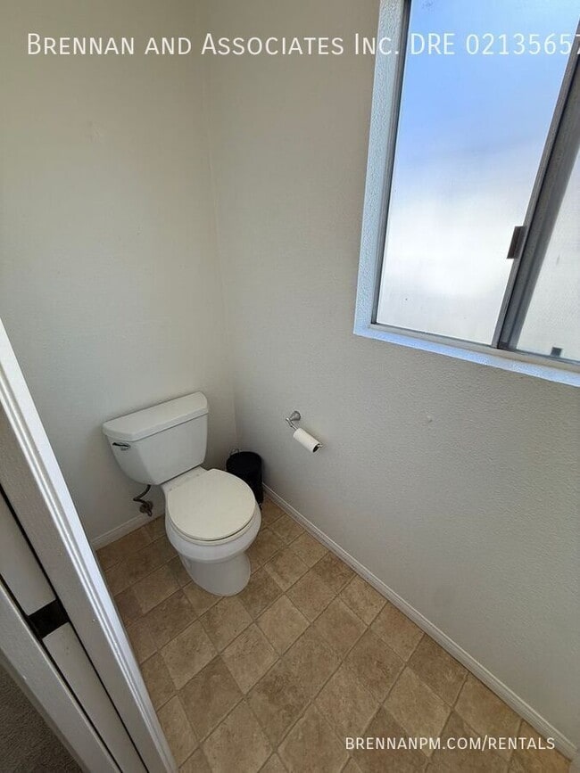 Building Photo - 7756 Nightingale Way
