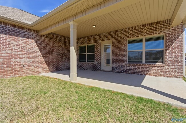 Building Photo - 21718 Nature’s Cv Dr