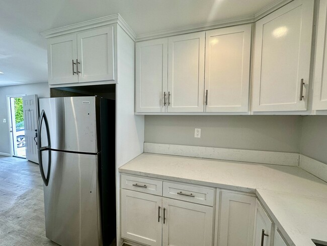 Building Photo - 1591 1/2 West 35th Place