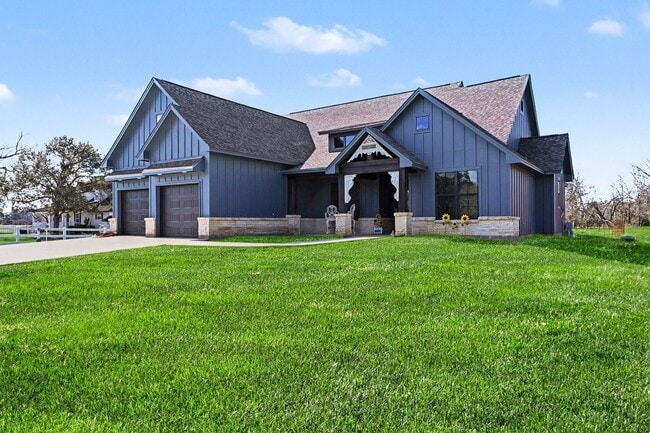 Building Photo - 444 Mill Rd