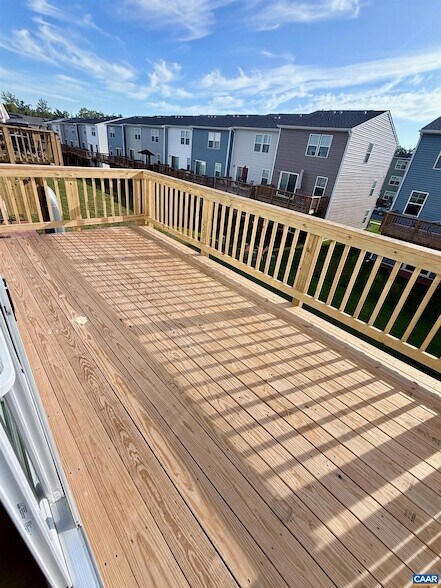 Building Photo - 83 Laurin St