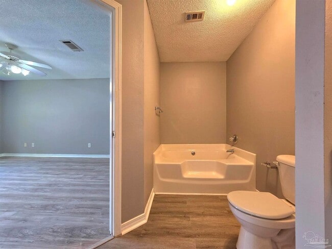 Building Photo - 6718 Fort Deposit Dr