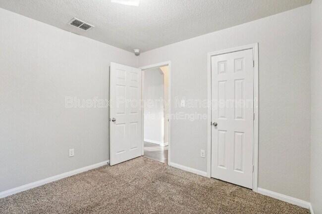 Building Photo - 11454 Country Canyon