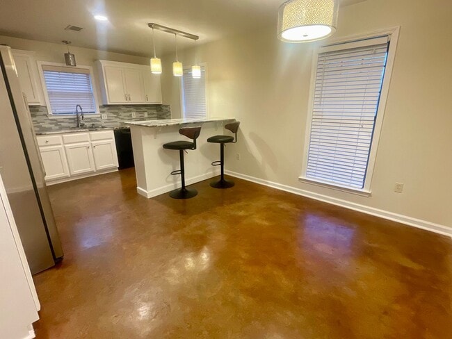 Building Photo - Great home for rent!