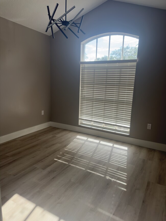 Building Photo - 8804 Southbay Dr