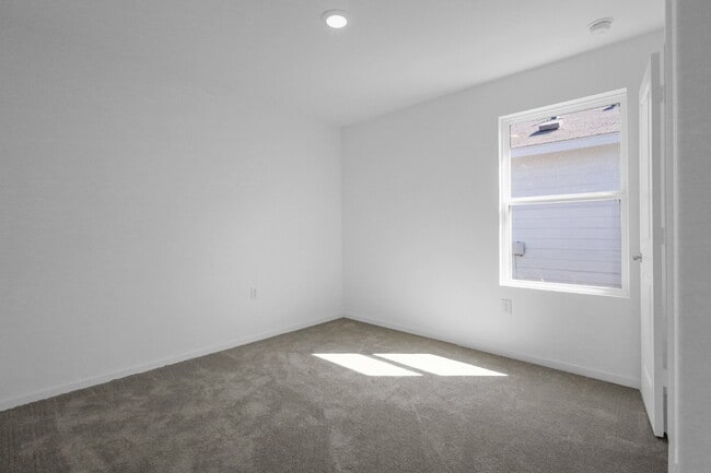 Building Photo - 1442 Mira Mill