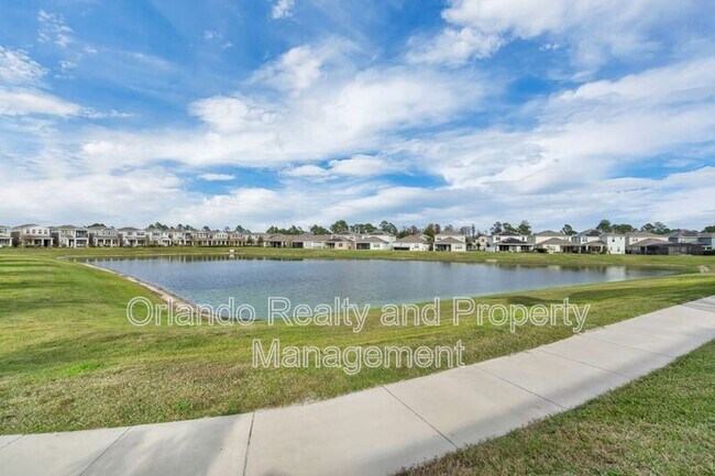 Building Photo - 15155 Mayberry Dr