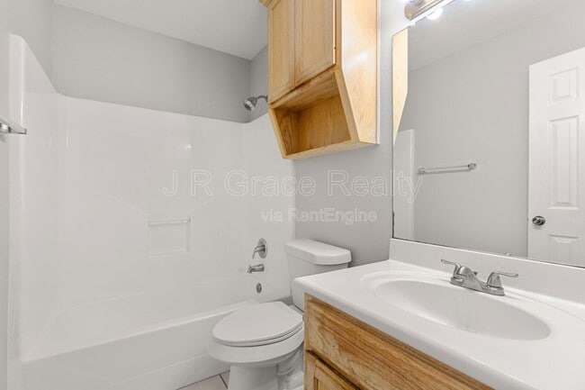 Building Photo - 10217 Hyacinth Ln