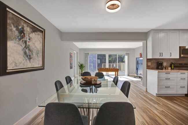 Building Photo - 2632 Madison St