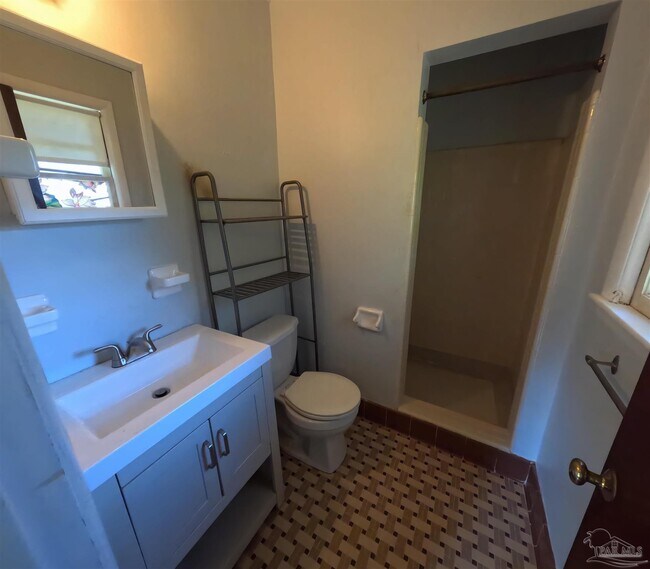 Building Photo - 3814 Gerhardt Dr