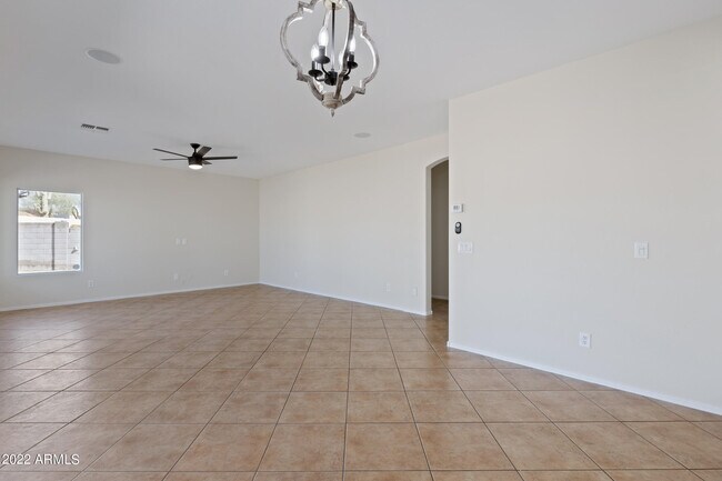 Building Photo - 5976 W Audrey Ln