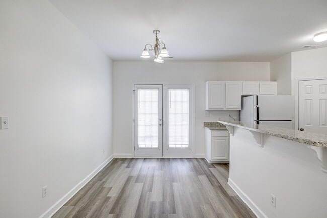 Building Photo - 8321 Glenwood Springs Ct