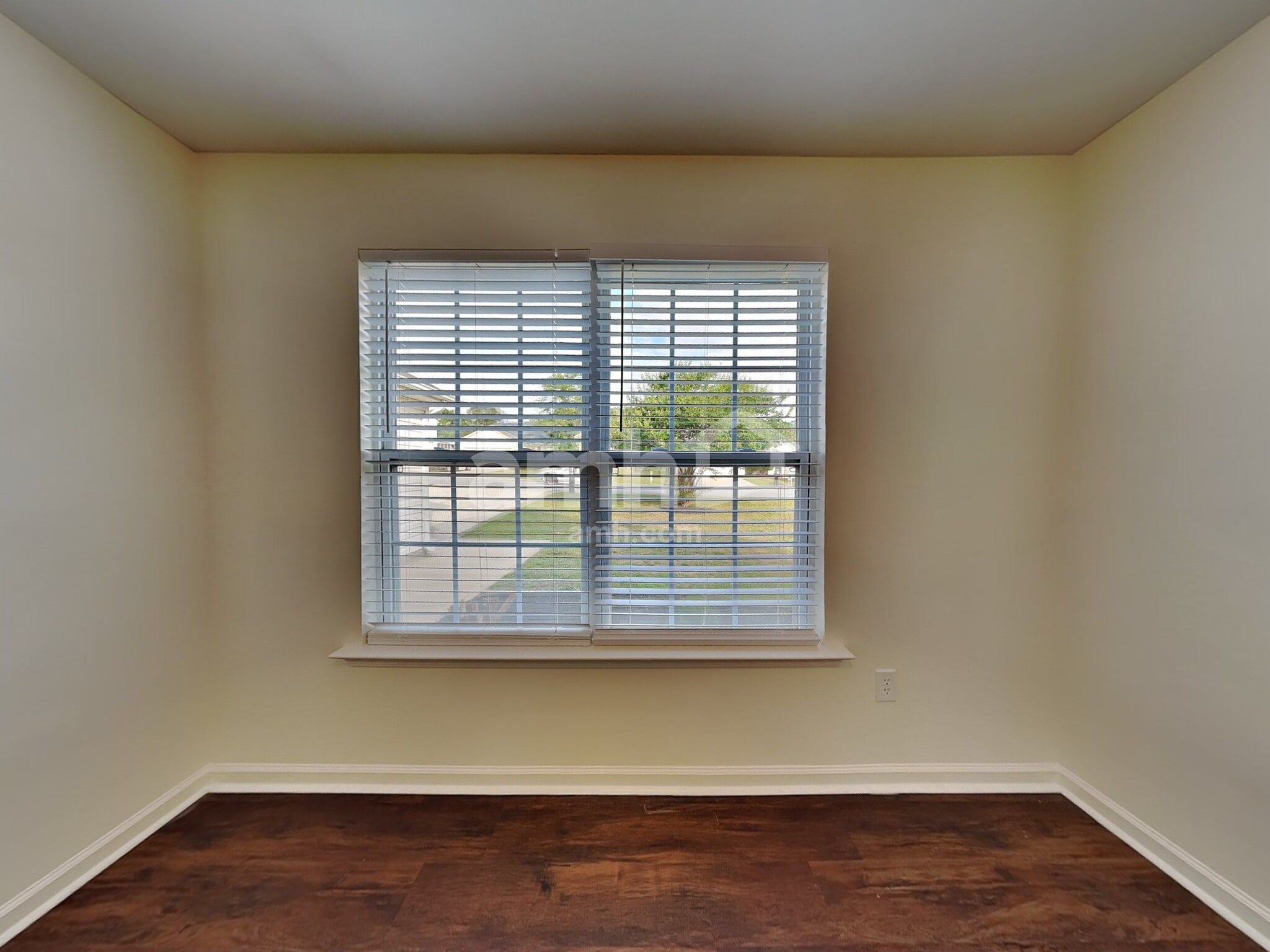 Building Photo - 218 Bellport Dr