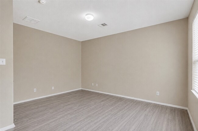 Building Photo - 22523 Spring Crossing Dr
