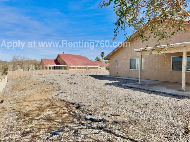 Building Photo - 3 Bed 2 Bath Home In Copper Hills!