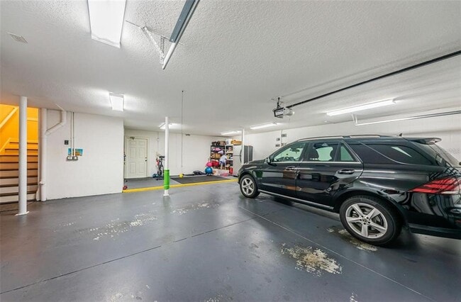 Building Photo - 7004 Grevilla Ave S