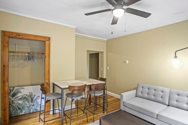 Building Photo - 88 Vernon St