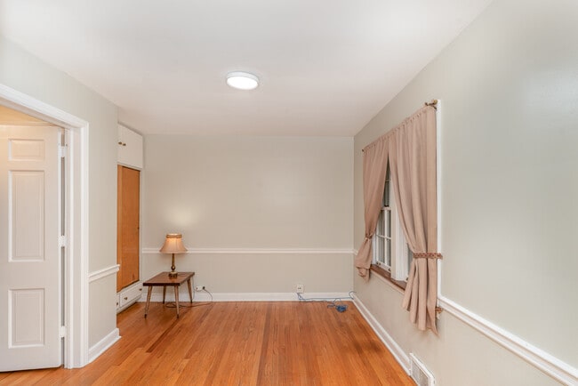 Building Photo - 110 Homestead Dr