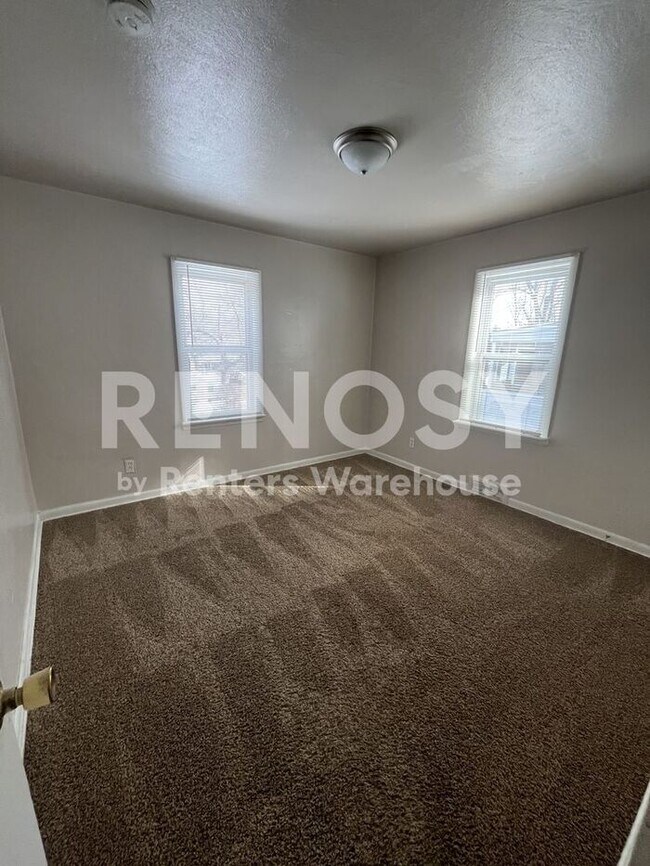 Building Photo - Four Bed Two Bath Home - Now Available - Special Offer, see details!