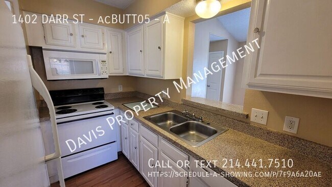 Building Photo - 1402 Darr St