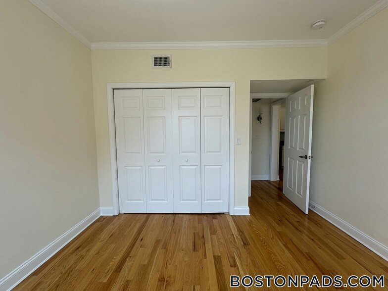 Building Photo - 1 Chauncy St