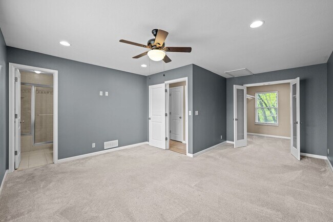 Building Photo - Gorgeous home by Sloans Lake!