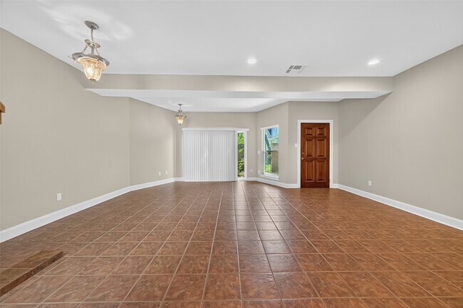 Building Photo - 12625 Memorial Dr