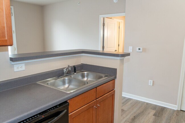 Building Photo - One Bedroom at Walker Square!
