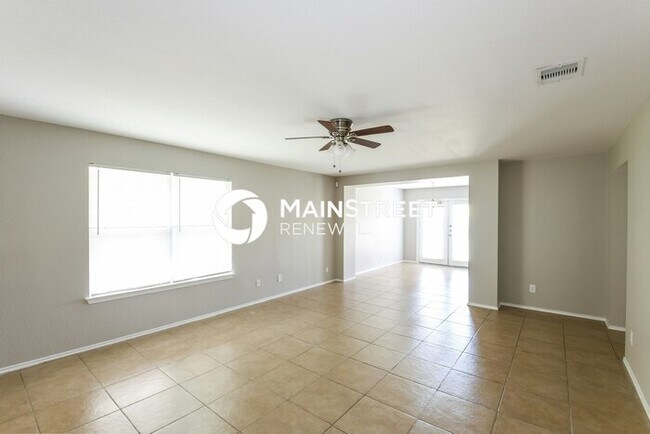 Building Photo - 3 Bedroom Pet-Friendly Home in San Antonio...