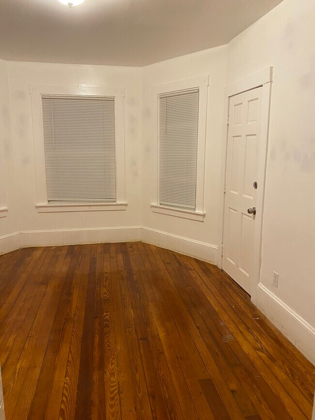 Building Photo - 799 Brock Ave