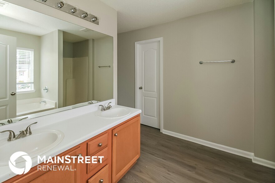Building Photo - 6311 Grey Fox Way