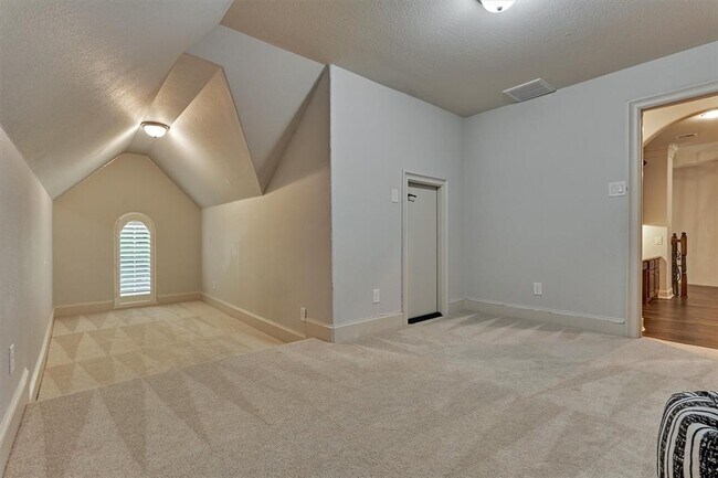 Building Photo - 115 Windfair Loop