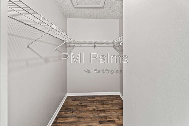 Building Photo - 1236 Pine Ridge Cir W