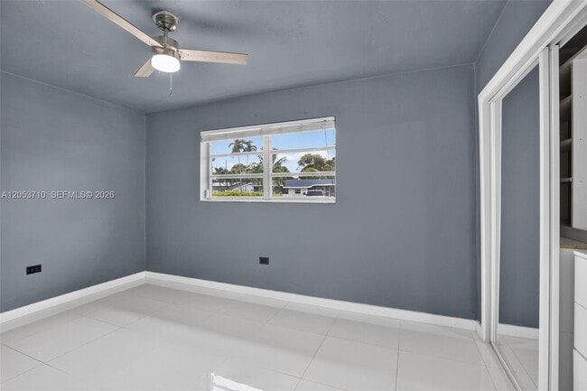 Building Photo - 2331 Flamingo Dr