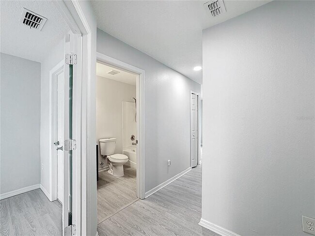 Building Photo - 249 Royal Palm Dr