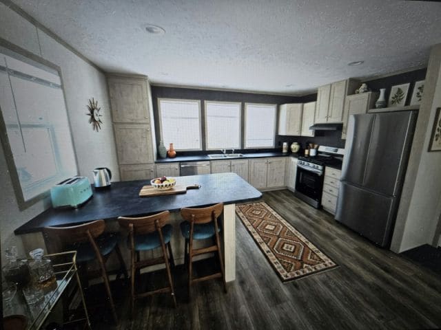 Building Photo - 128 Maple Dr