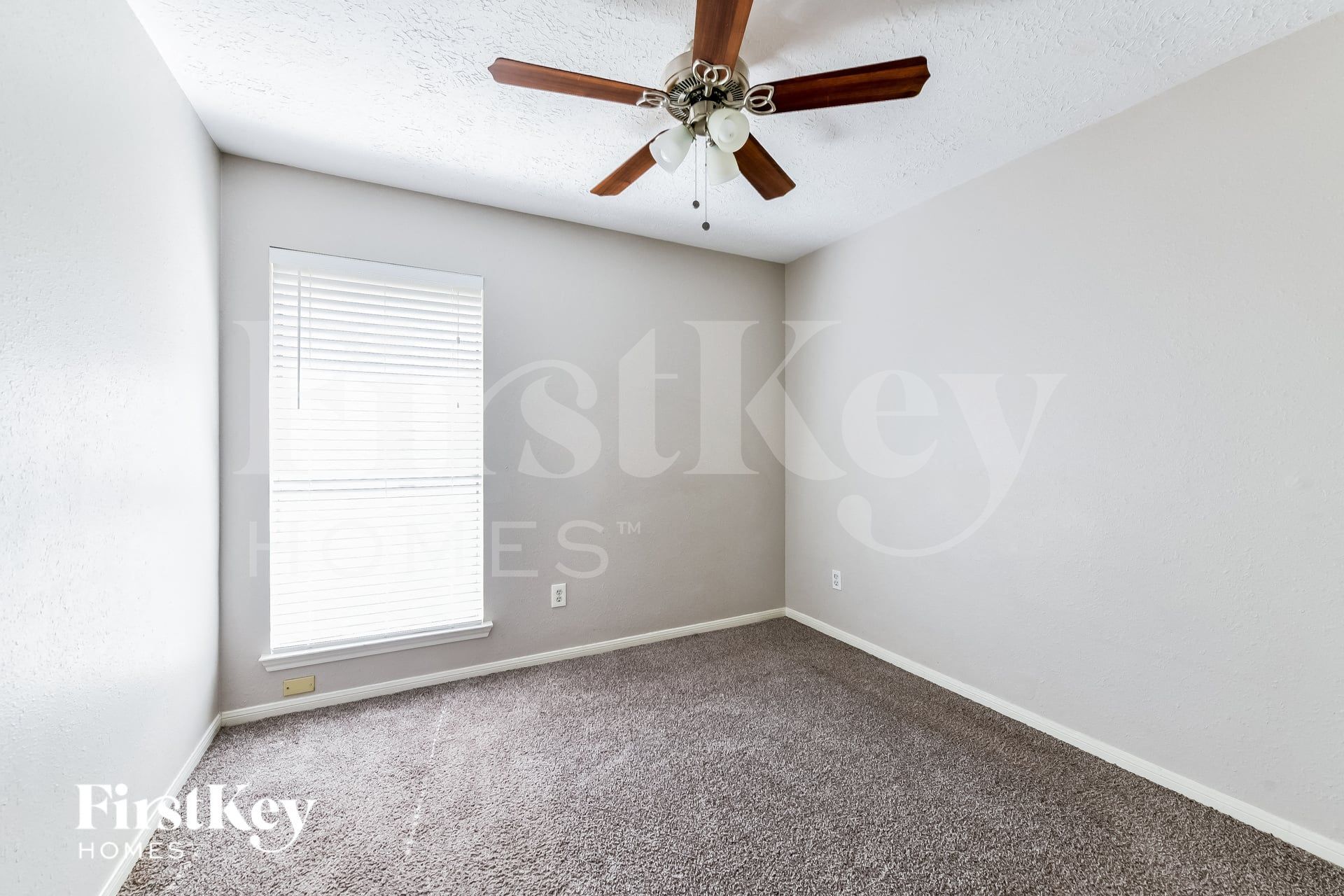 Building Photo - 8511 Stagewood Dr