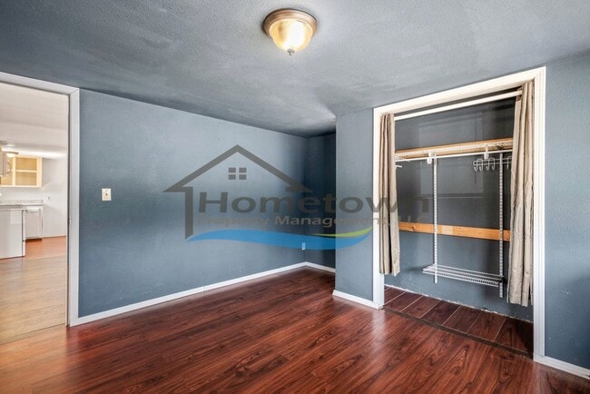 Building Photo - 2 Bedroom 1 Bath Home Available in Sagle's...