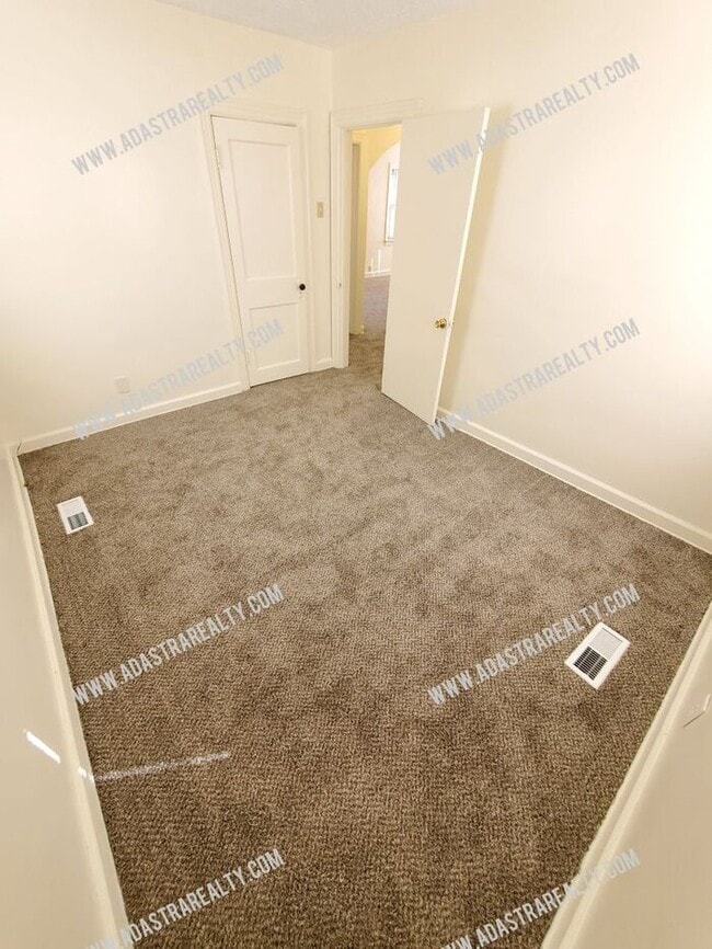 Building Photo - Affordable Home in KCMO-Available NOW!!