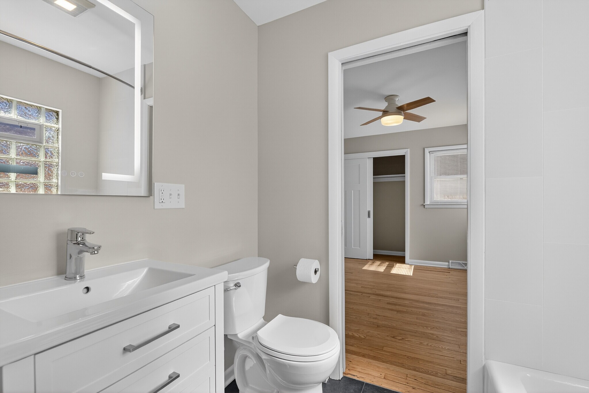 Building Photo - 11817 W North Ave