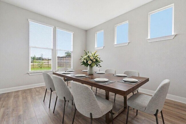 Building Photo - 513 Barnhill Lp