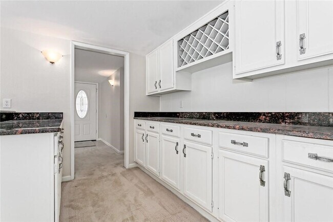 Building Photo - 5000 Goodwin Dr