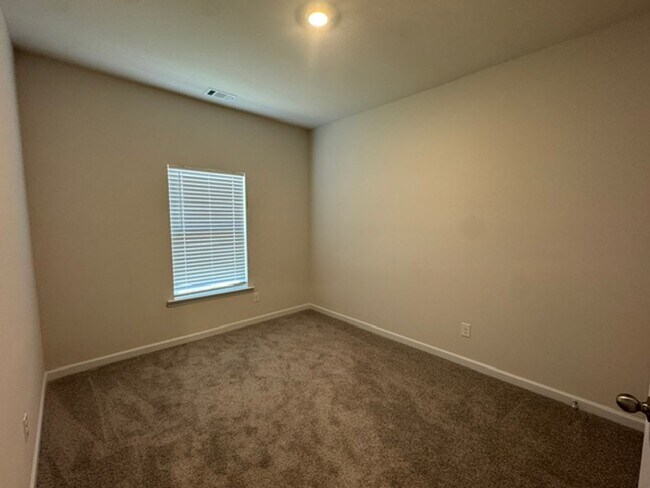 Building Photo - 234 Rooker Dr